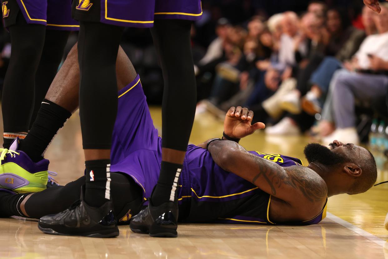 九游- 詹姆斯遭遇二十连败,巴塞罗那教练面临压力了吗